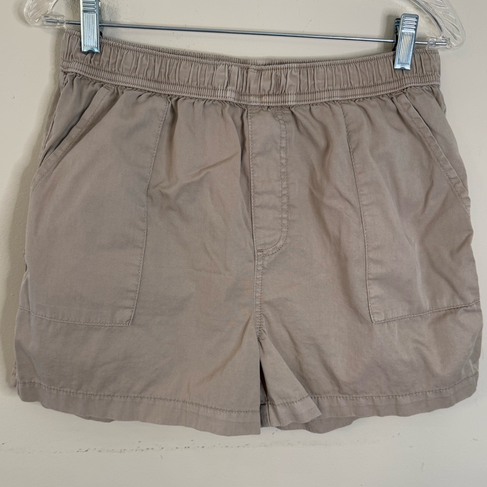 Reverly tan elastic waist pull on casual cotton shorts SZ M
